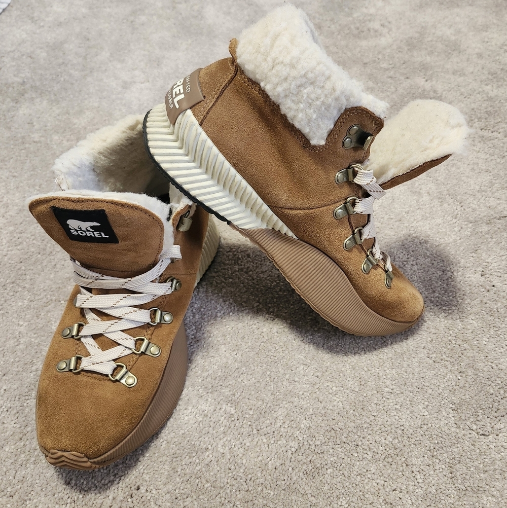 Sorel Out N About‎ Ill Conquest Waterproof Camel Brown Women's Size 8.5
